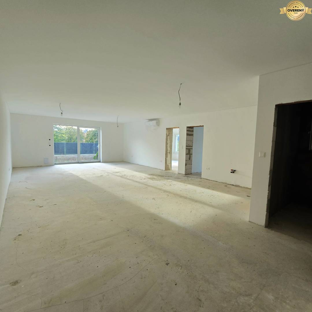 Sale Four+ bedroom apartment, Four+ bedroom apartment, Konštantína Čul