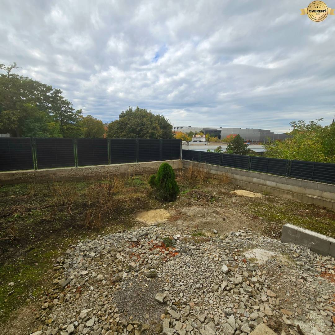 Sale Four+ bedroom apartment, Four+ bedroom apartment, Konštantína Čul