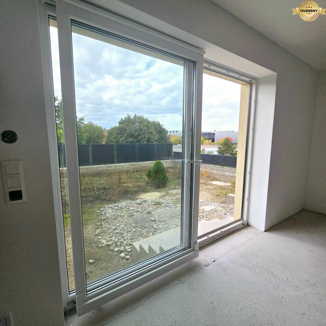 Sale Four+ bedroom apartment, Four+ bedroom apartment, Konštantína Čul