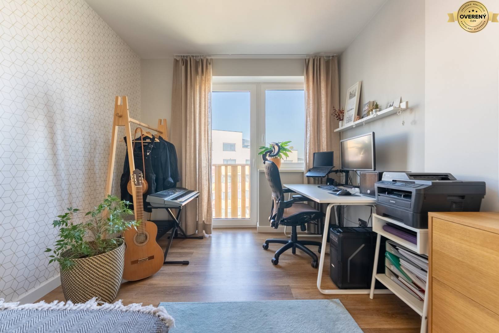 Sale Three bedroom apartment, Three bedroom apartment, Mikovíniho, Trn