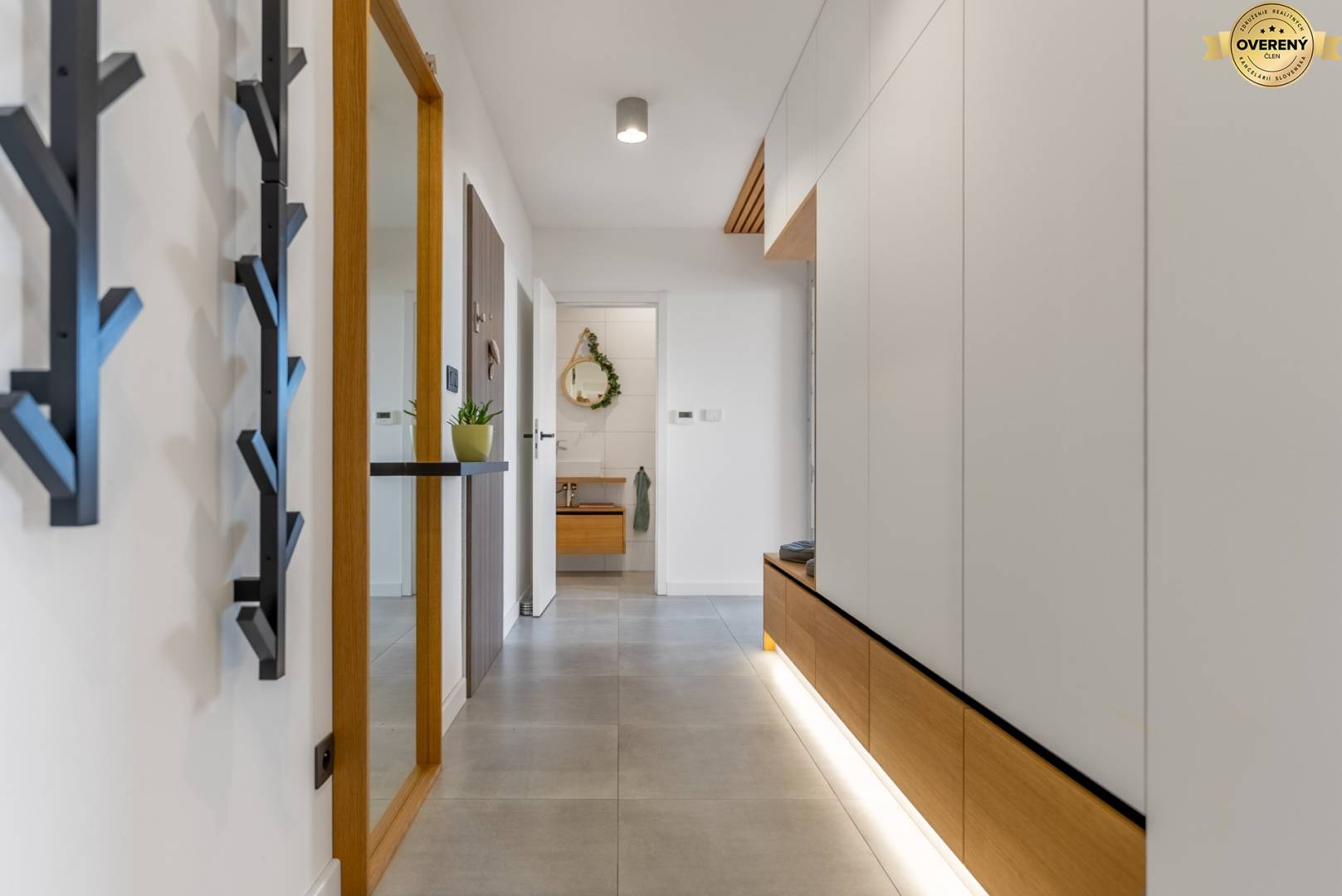 Sale Three bedroom apartment, Three bedroom apartment, Mikovíniho, Trn