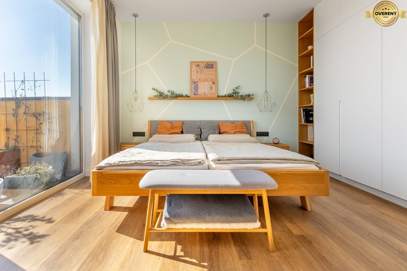 Sale Three bedroom apartment, Three bedroom apartment, Mikovíniho, Trn