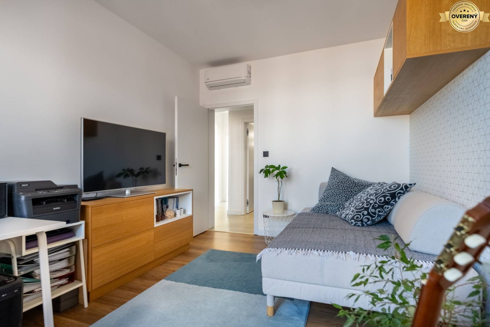 Sale Three bedroom apartment, Three bedroom apartment, Mikovíniho, Trn