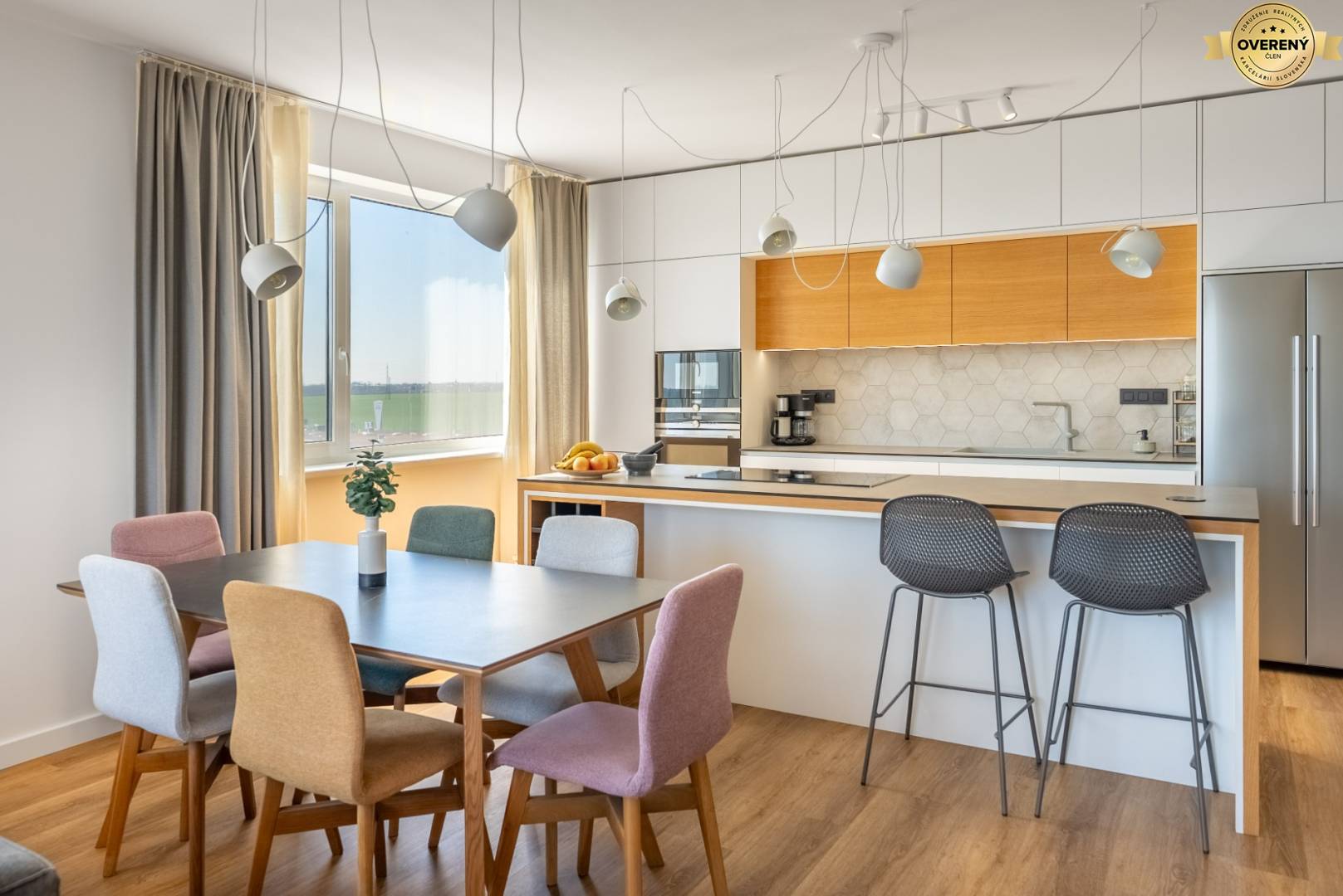 Sale Three bedroom apartment, Three bedroom apartment, Mikovíniho, Trn