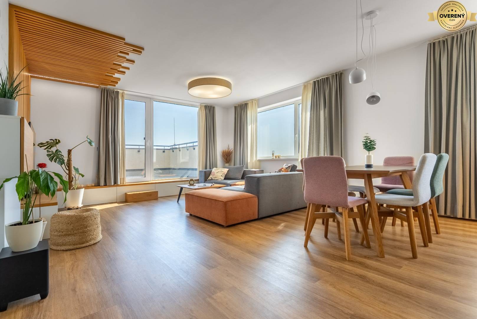 Sale Three bedroom apartment, Three bedroom apartment, Mikovíniho, Trn