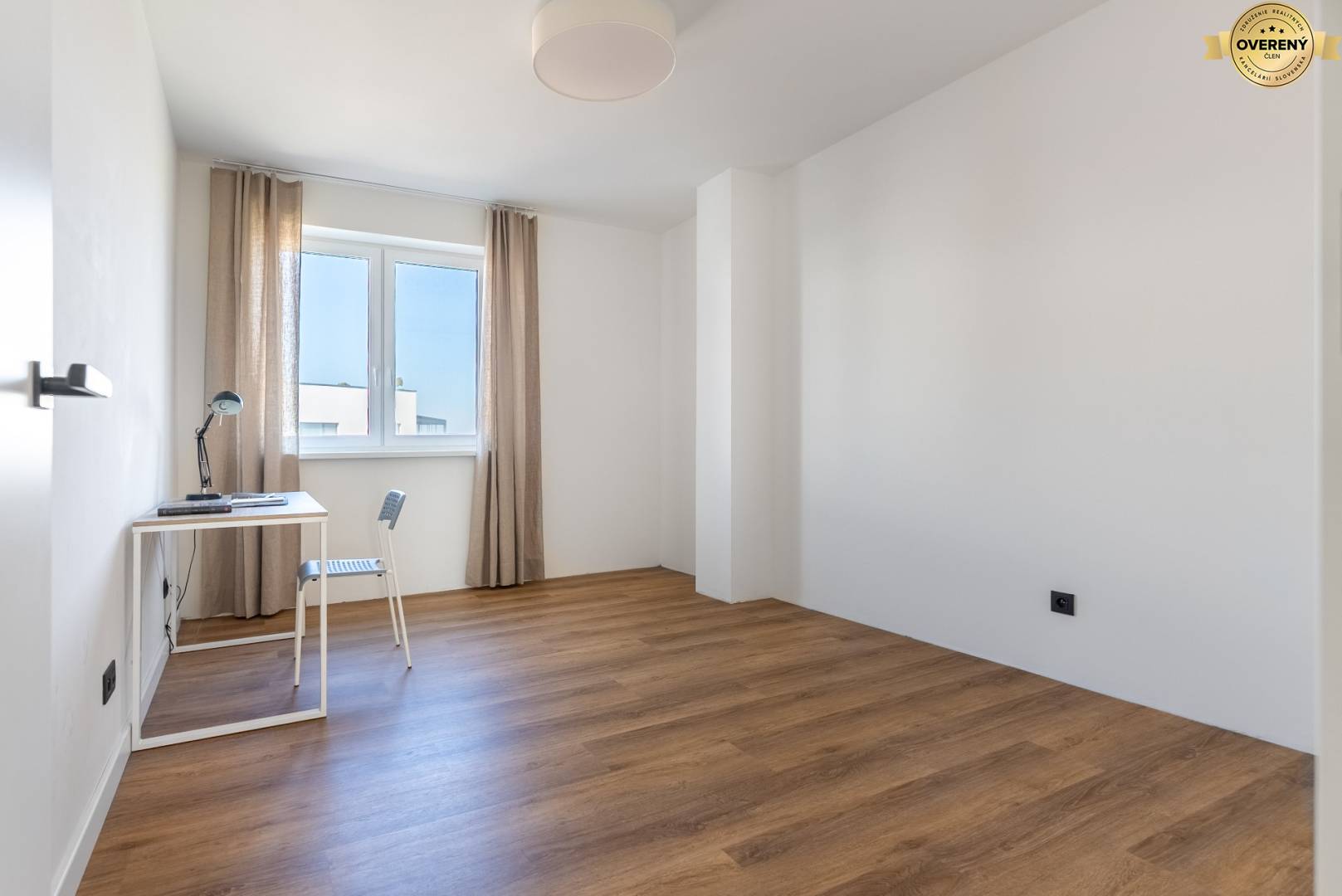 Sale Three bedroom apartment, Three bedroom apartment, Mikovíniho, Trn