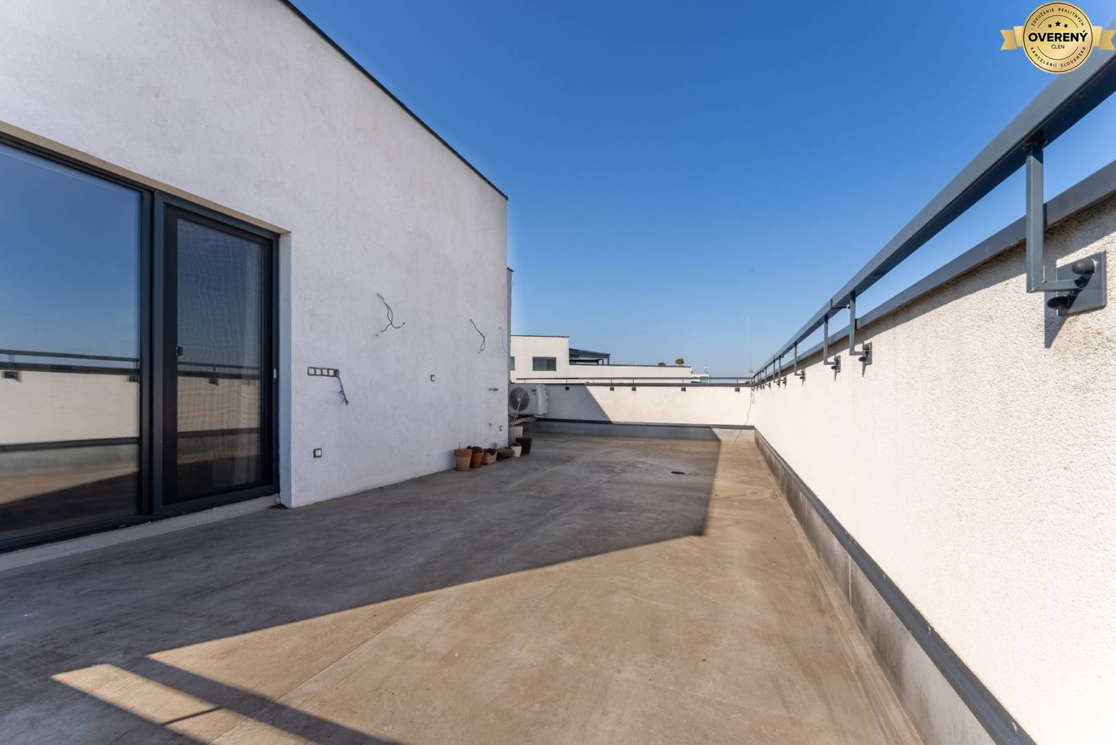 Sale Three bedroom apartment, Three bedroom apartment, Mikovíniho, Trn