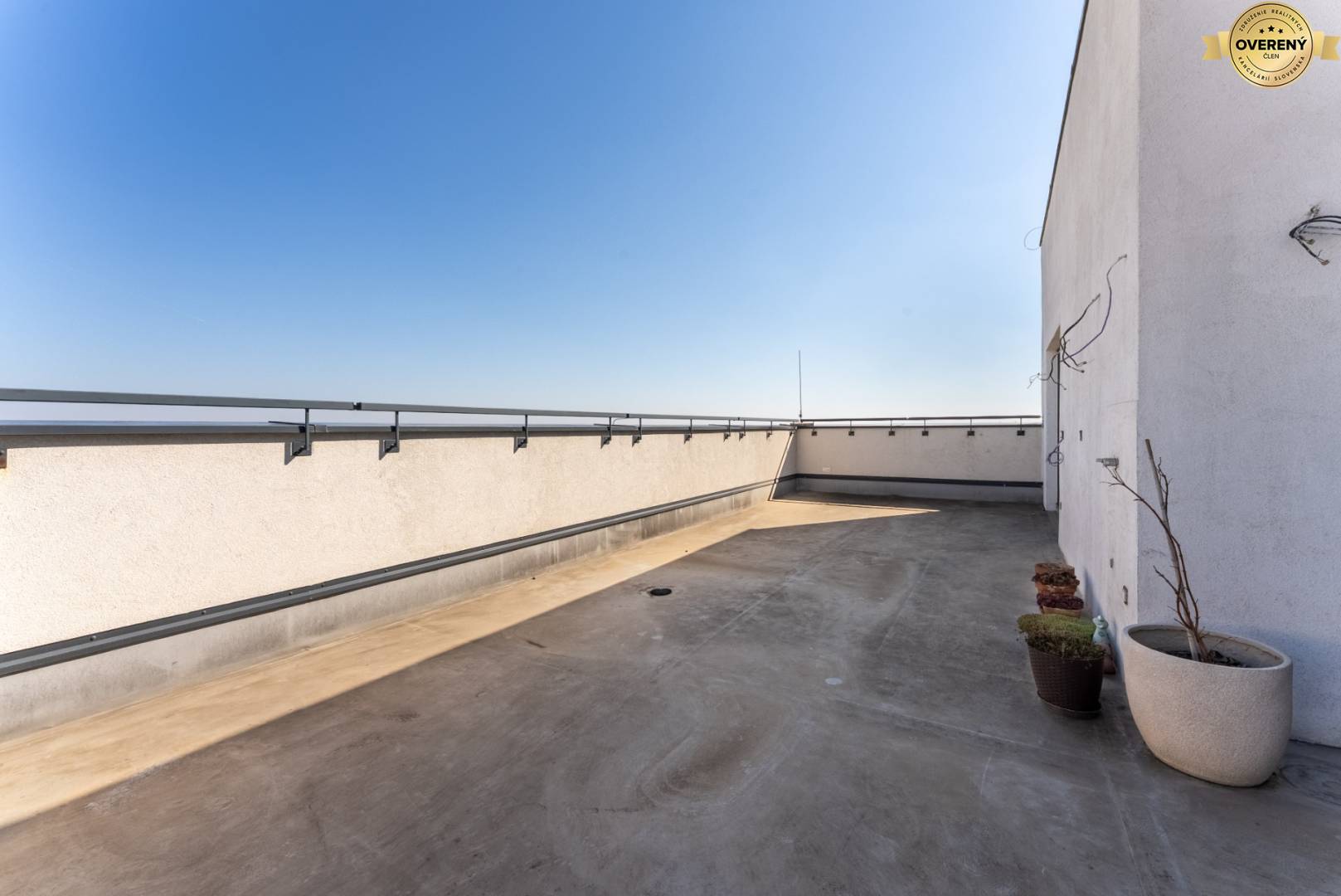 Sale Three bedroom apartment, Three bedroom apartment, Mikovíniho, Trn