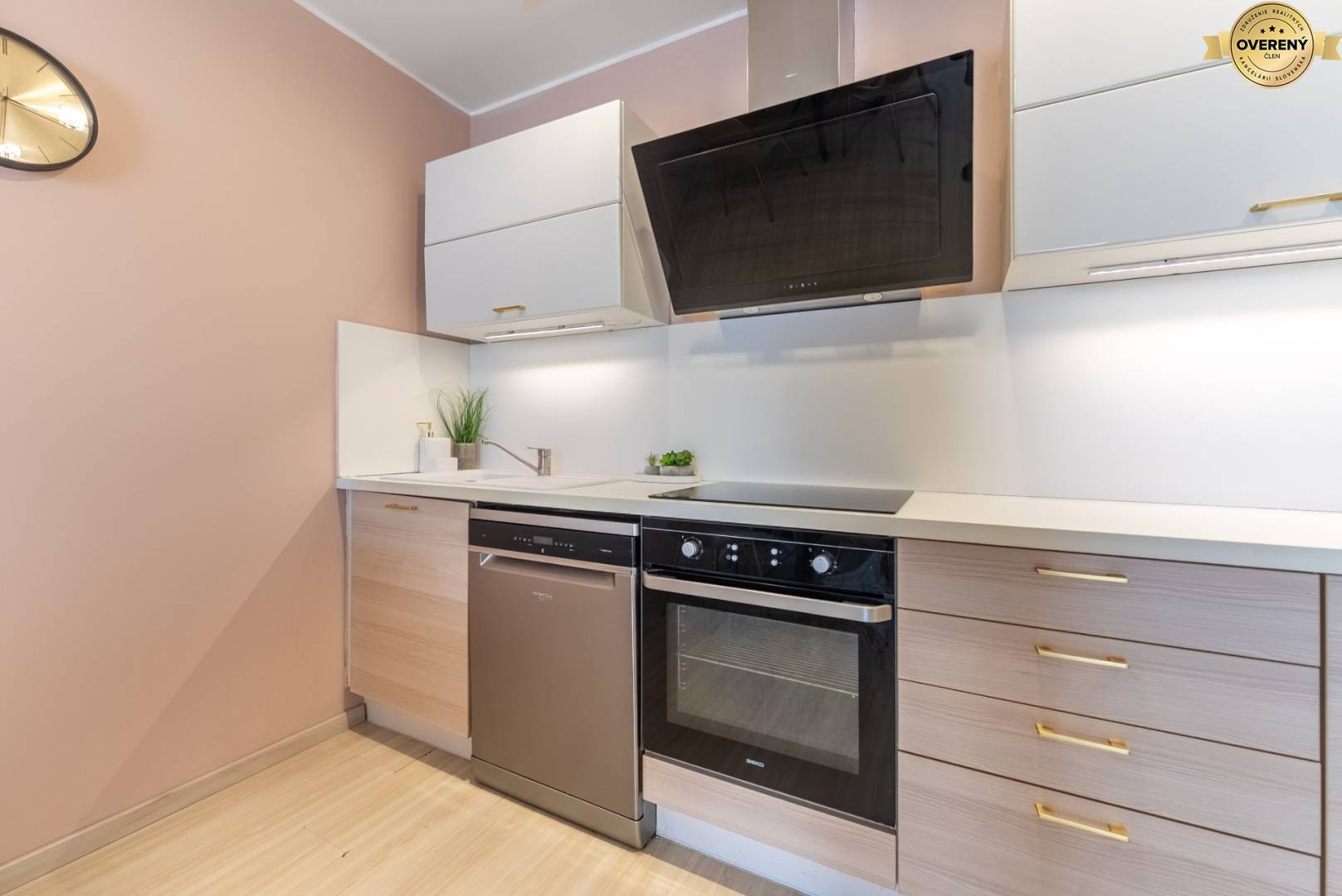 Rent Three bedroom apartment, Three bedroom apartment, Jazdecká, Trnav