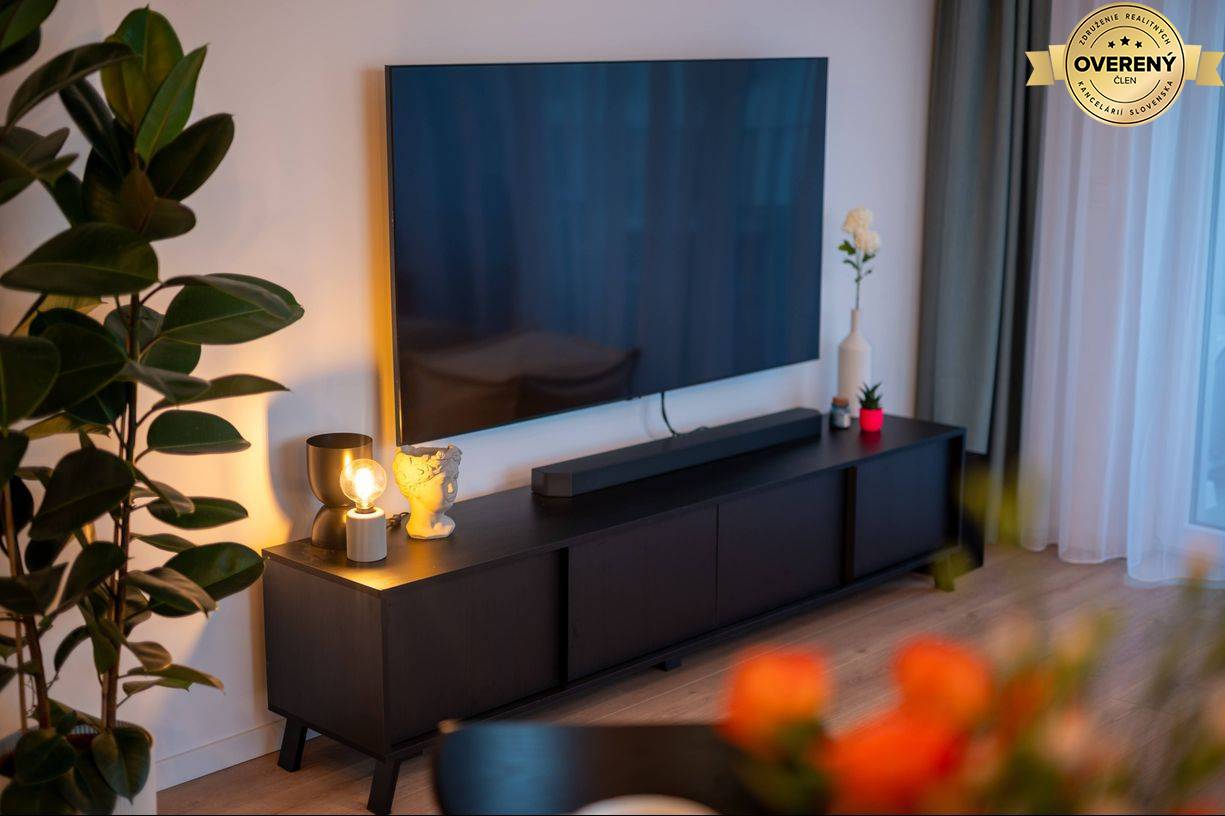 Rent One bedroom apartment, One bedroom apartment, Včelárska ulica, Tr